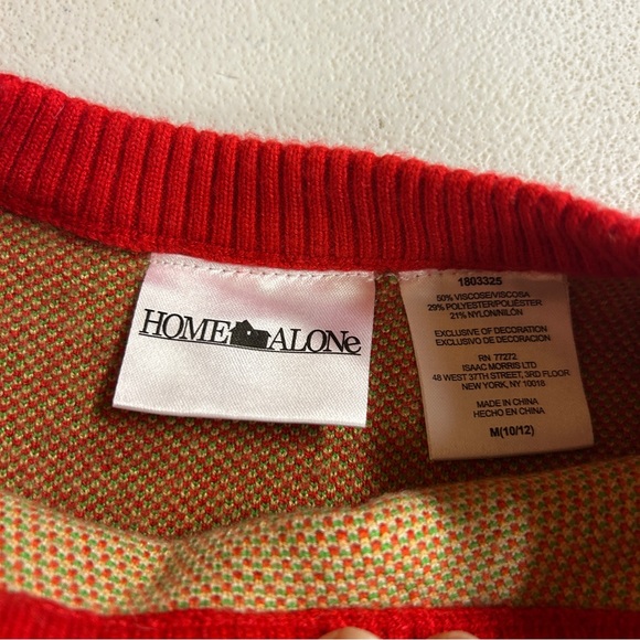 Home Alone “Merry Christmas Ya Filthy Animal” Red Sweater with Festive Design - Picture 2 of 3